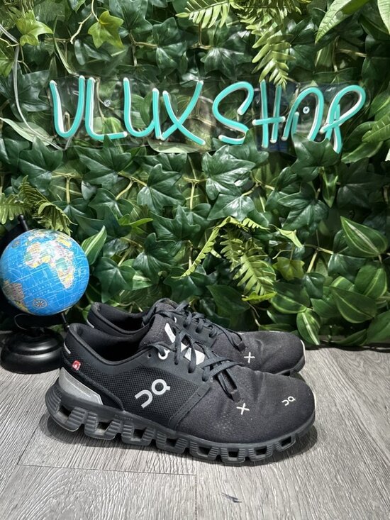 On Womens Cloud X Black White Running Shoes Sneakers Size 7 - Picture 1 of 11
